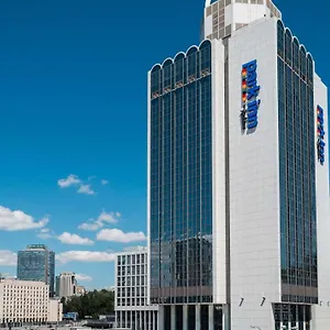4* Отель Park By Radisson Troyitska